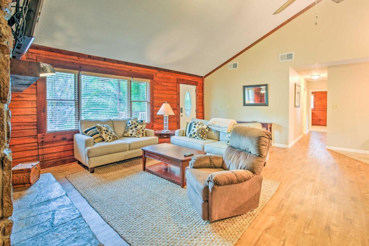 Spacious Kemah Clear Lake Home With Porch And Fire Pit ภายนอก รูปภาพ