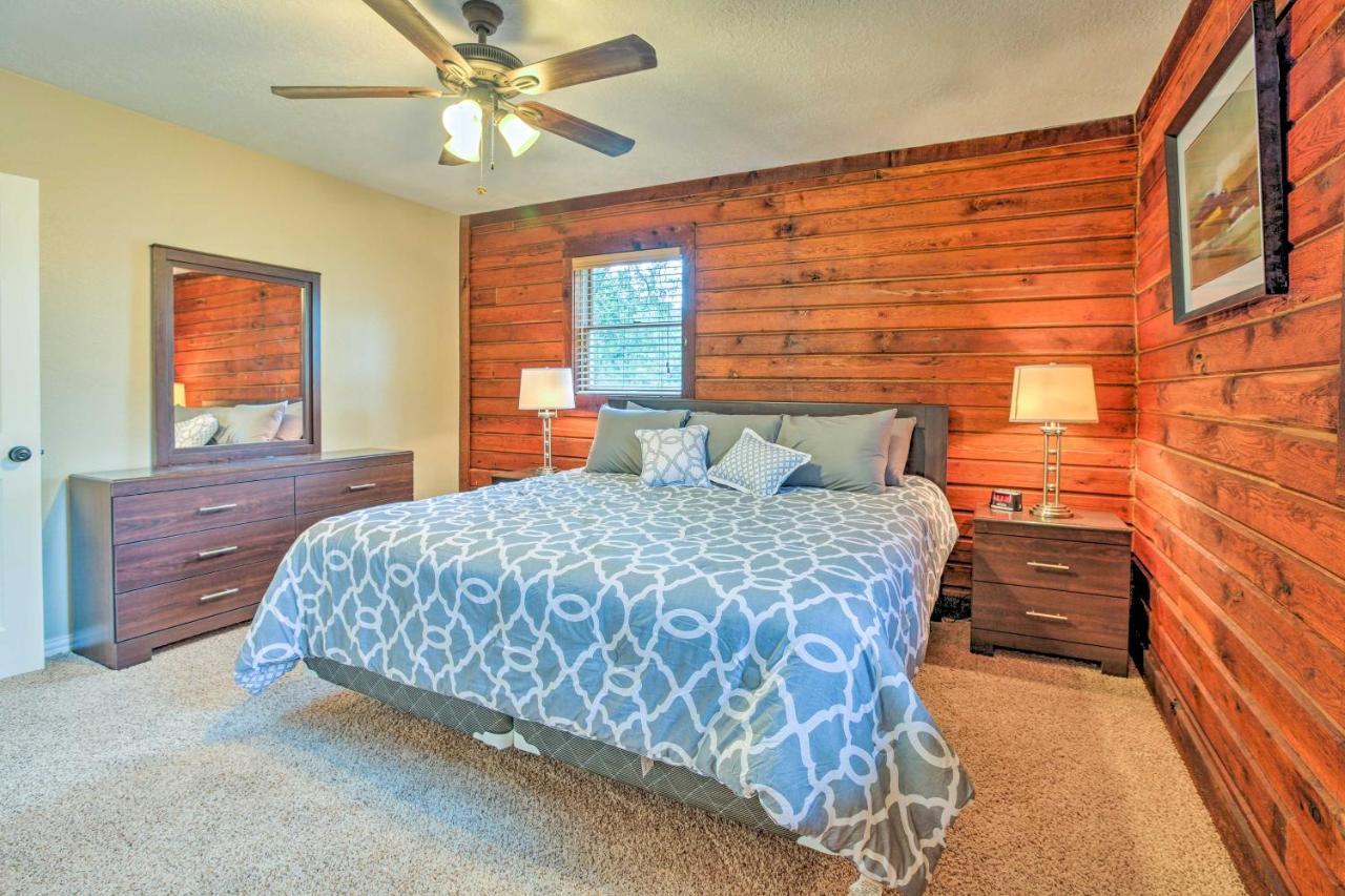 Spacious Kemah Clear Lake Home With Porch And Fire Pit ภายนอก รูปภาพ
