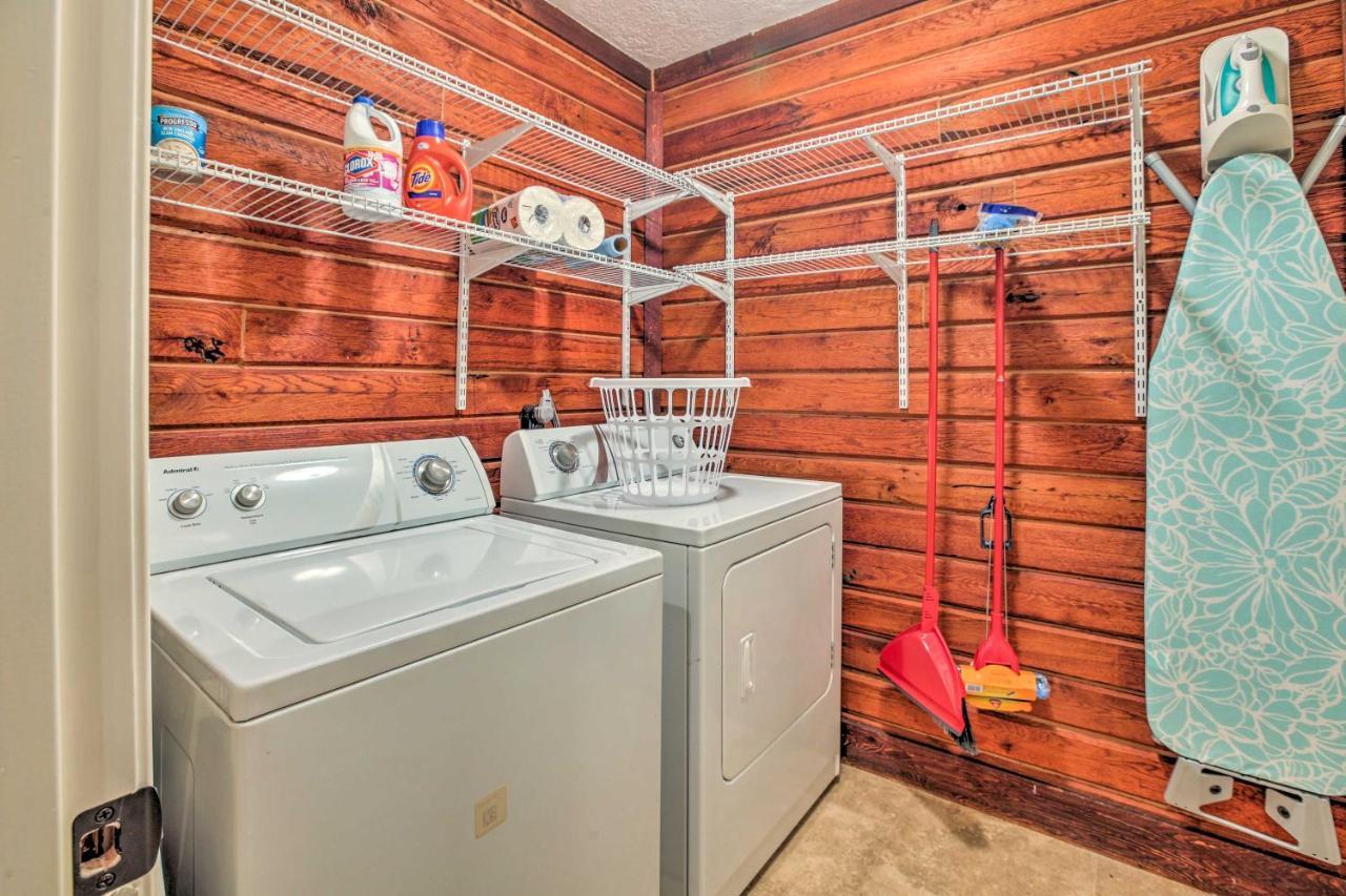 Spacious Kemah Clear Lake Home With Porch And Fire Pit ภายนอก รูปภาพ